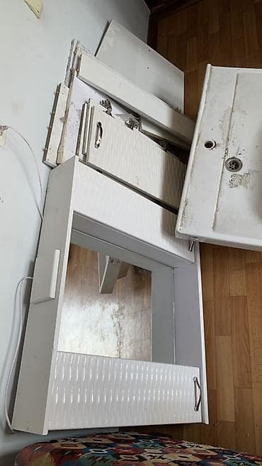 зеркала для ванн: Шкаф для ванной, С зеркалом, ЛДСП — 3