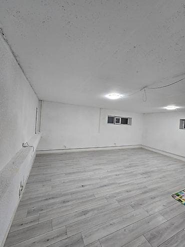 open space: 4 мкр Сдается помещение Площадь: 140м2 Этаж: Цокольный Санузел Без — 3