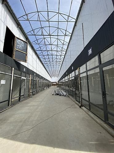 мкр аламедин 1: Помещение Сатылат 30 кв. метр, 2 кабаттуу Курулган жылы: 2025-жыл — 4