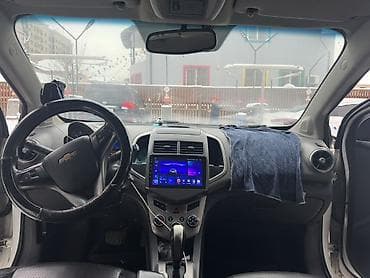 l9 авто: Chevrolet Aveo: 2015 г., 1.5 л, Типтроник, Бензин, Хэтчбэк — 7