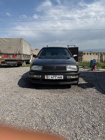 fix look: Volkswagen Vento: 1994 г., Седан — 2