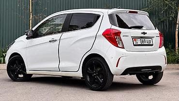 Унаа сатуу: Chevrolet Spark: 2019 г., 1 л, Вариатор, Бензин, Хетчбек — 3