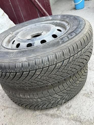 т 28 х4: Комплект колес на штампованных дисках R14. 4000 за одно - Размер — 2