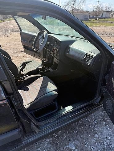 пассат б4 двери: Volkswagen Passat: 1992 г., 1.8 л, Механика, Бензин, Универсал — 7