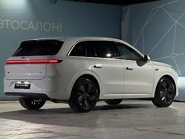 срочно продаю горит: Lixiang L6: 2024 г., 1.5 л, Автомат, Электромобиль, Кроссовер — 6