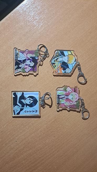 Акриловые брелоки с аниме-персонажами - Набор из 4 брелоков. -