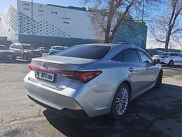 corolla 2016: Toyota Avalon: 2019 г., Автомат, Гибрид, Седан — 5