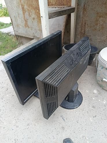 Мониторы: Два офисных монитора Acer - Диагональ: примерно 22–23 дюйма (16:9) - — 2