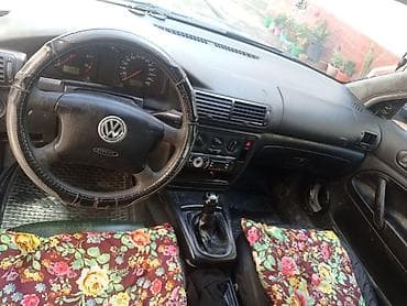 Унаа сатуу: Volkswagen Passat: 2000 г., 2 л, Кол менен иштөөчү, Бензин, Универсал — 2