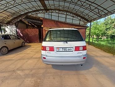 с кореи: Toyota Picnic: 1999 г., 2 л, Механика, Дизель, Минивэн — 7