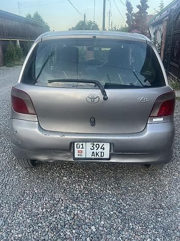 Toyota Vitz: 2001 г. — 4
