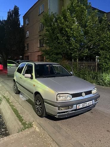 Продажа авто: Volkswagen Golf: 1995 г., Механика, Хэтчбэк — 7