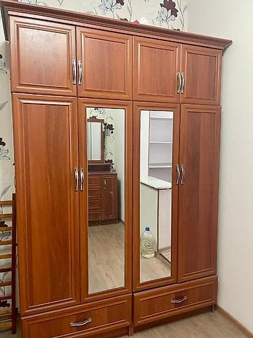 продаю спальню: Спальный гарнитур — 1
