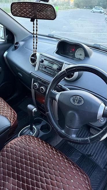 id 4: Toyota Ist: 2003 г., 1.3 л, Автомат, Бензин, Хэтчбэк — 7