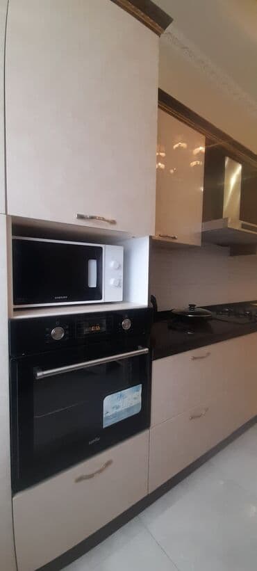 Кыймылсыз мүлк: 4 бөлмө, Риелтор, Чогуу жашоосу жок, Толугу менен эмереги бар — 8