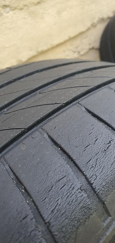 w210 55: Шины 235 / 50 / R 17, Лето, Б/у, Комплект, Легковые, Michelin — 2