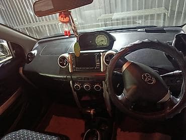 Продажа авто: Toyota Ist: 2002 г., 1.5 л, Автомат, Бензин, Хэтчбэк — 5