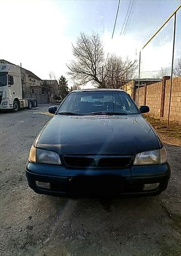 Toyota Carina E: 1997 г., 1.6 л, Механика, Бензин, Хэтчбэк