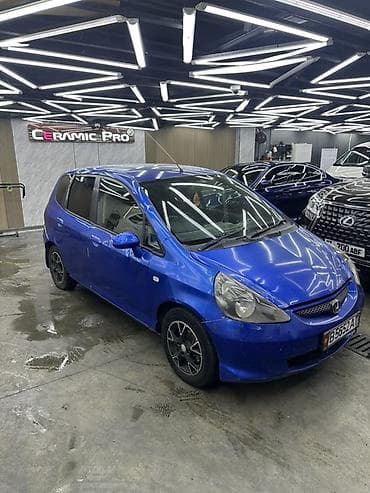 спортивный машина: Honda Fit: 2002 г., Бензин, Хэтчбэк — 1