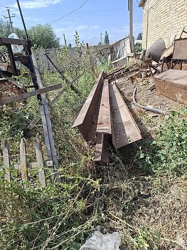 Чарбалык товарлар: Продаю двутавр балку, 300 мм, длина 8.4 м - 1 штук. длина 4.5 - 2 — 2