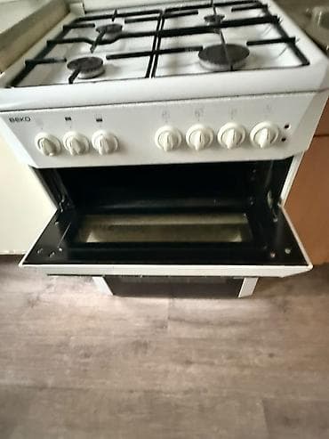 Техника и электроника: Газ плита BEKO рабочая, находится в 7 микрорайоне — 2