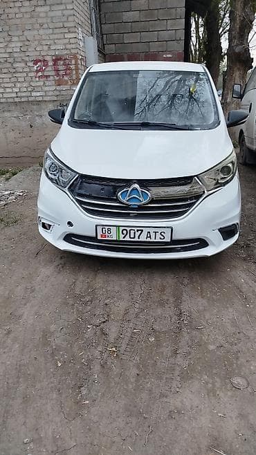 b class: Changan Auchan A600 EV: 2021 г., Автомат, Электромобиль, Минивэн — 1