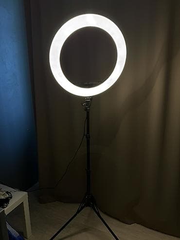 Кольцевая LED‑лампа на штативе - Диаметр кольца: крупный (45 см) —