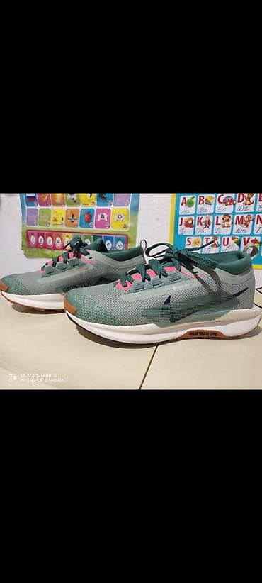 Мужские кроссовки, 40, Nike, Б/у, цвет - Бежевый, Самовывоз