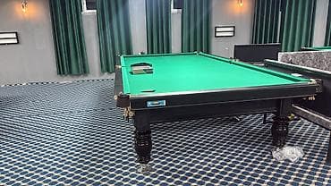 Бильярдный стол для пирамиды/снукера (классический формат зала) -
