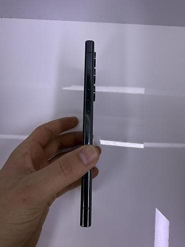 бушни телефон: Samsung Galaxy S23 Ultra, Б/у, 256 ГБ, цвет - Зеленый, В рассрочку, 1 SIM, 2 SIM, eSIM — 5