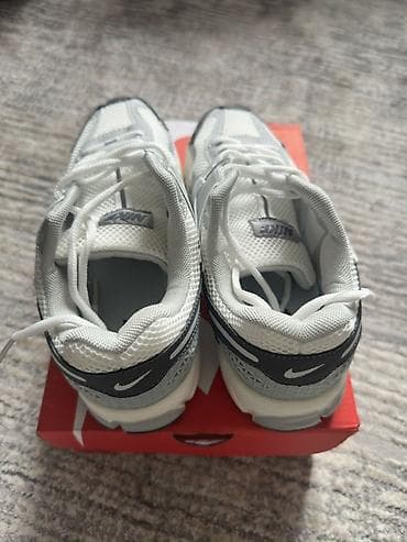 Личные вещи: Мужские кроссовки, 40, 40.5, Nike, Новый, цвет - Серый, Самовывоз, Платная доставка — 3