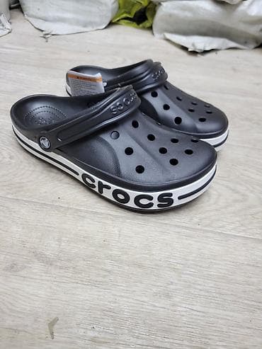 волейбольная обувь: Сабо, 42, Crocs, Новый, цвет - Черный, Платная доставка — 2