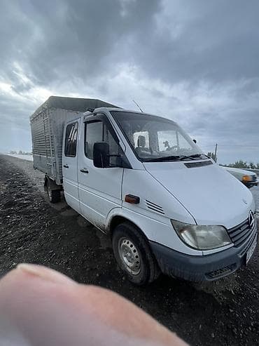 Унаа: Жеңил жүк ташуучу унаа, Mercedes-Benz, Дубль, 2 т, Колдонулган — 2