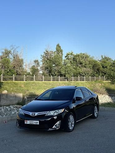 Продажа авто: Toyota Camry: 2012 г., Бензин, Седан — 2