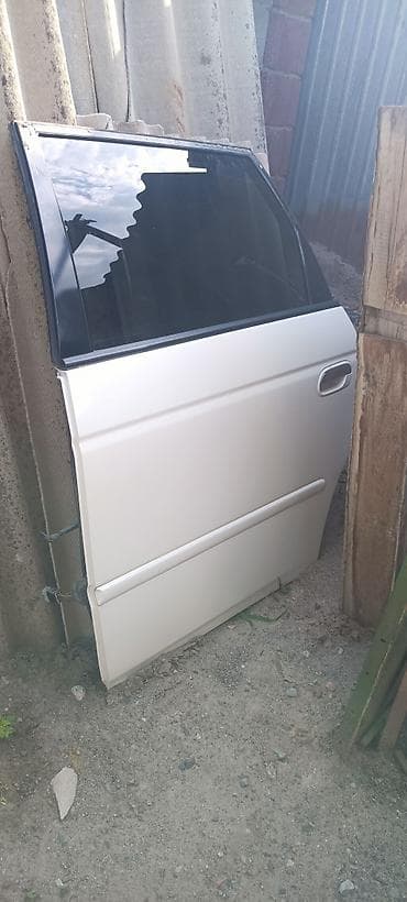 Транспорт: Задняя левая дверь для Honda Odyssey — 2