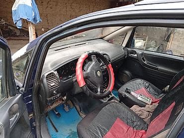 Транспорт: Opel Zafira: 2000 г., 1.8 л, Механика, Бензин, Минивэн — 6