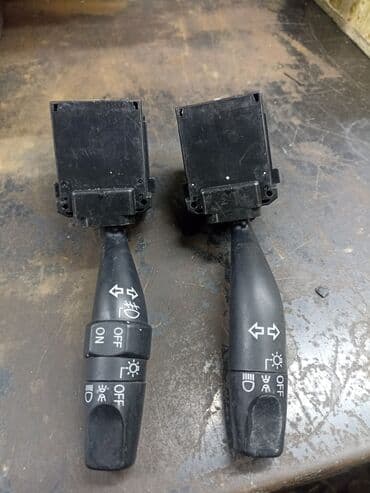 ключател: Honda 2002 г., Б/у, Оригинал, ОАЭ — 1