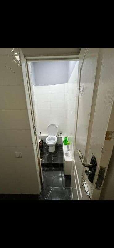 кафе на иссык куле: 12 мкр Продаётся готовый бизнес кафе Площадь: 130м2 С ремонтом С — 16