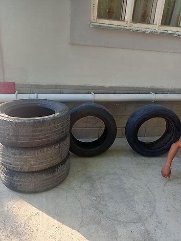 Комплект автомобильных шин, размер 235/60 R18. И 265/60R18 Состояние