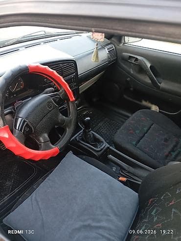 Volkswagen Pointer: 1997 г., 1.8 л, Кол менен иштөөчү — 6