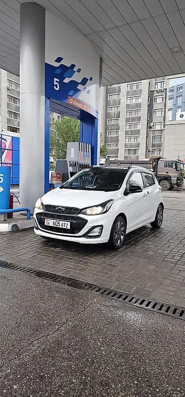 e53 4 8: Chevrolet Spark: 2019 г., 1 л, Автомат, Бензин, Хэтчбэк — 4