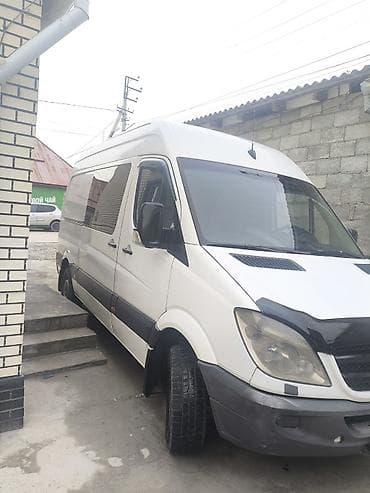 Mercedes-Benz — интерьер коммерческого фургона (серия Sprinter)