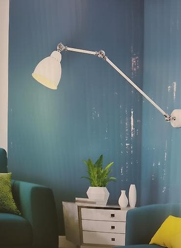 Продаётся бра новое, даже не распаковывали. Так и лежит в коробке