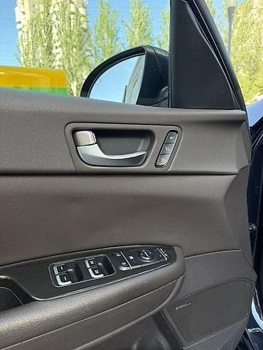 оптим: Kia Optima: 2018 г., Седан — 5