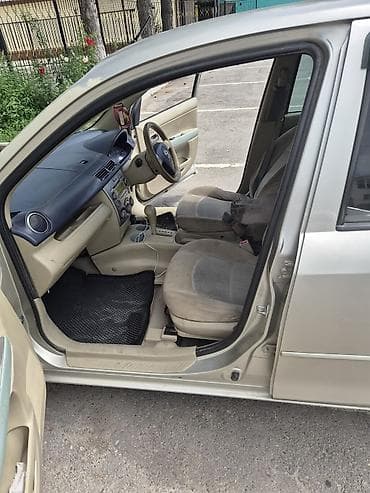 дириф кар: Mazda Demio: 2003 г., Хэтчбэк — 5