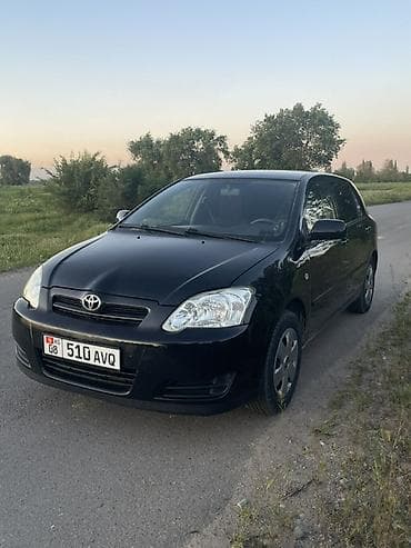 Toyota Corolla: 2004 г., 1.8 л, Механика, Бензин, Хэтчбэк