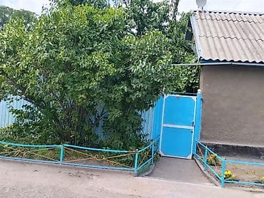 Кыймылсыз мүлк: ПРодаеться дом по улицы Крылова 47. 3-х дом общая площадь 38.460 — 2