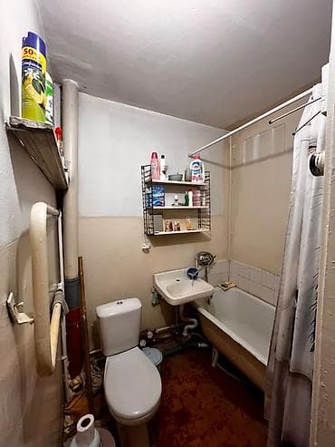 58: 3 комнаты, 58 м², 4 мкр 104 серия, 4 этаж, Косметический ремонт — 3
