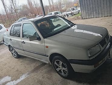 Volkswagen Vento: 1994 г., 2 л, Кол менен иштөөчү, Бензин, Седан — 2