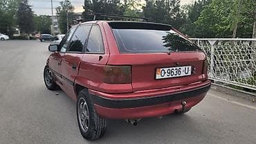 срочно продаю в связи с переездом: Opel Astra: 1992 г., 1.6 л, Механика, Бензин, Хэтчбэк — 3